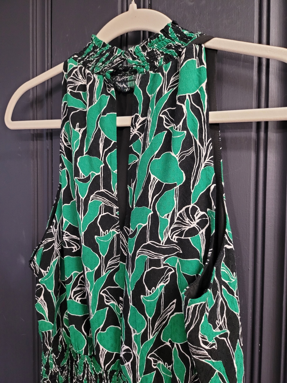 Halter Mockneck Dress with floral pattern - Picture 5 of 6